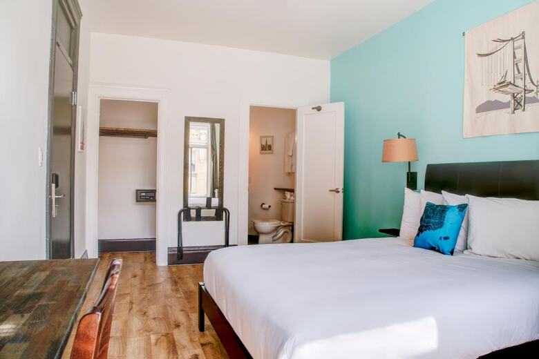 The Bartlett Hotel And Guesthouse
