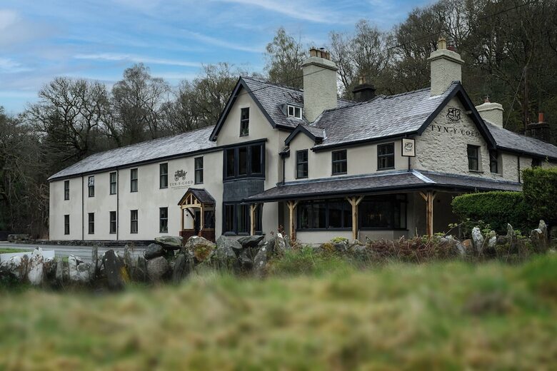 Tyn-y-coed Hotel