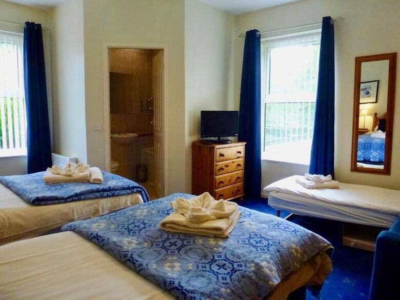 Tyn-y-coed Hotel