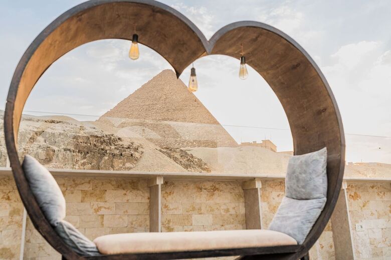Villa Khufu Pyramids Hotel
