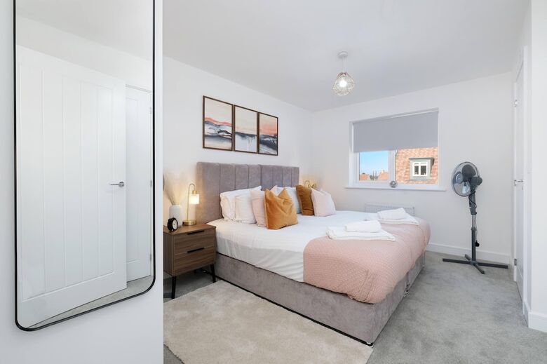 Modern 5 Bedroom 3 Bath Hse Aylesbury