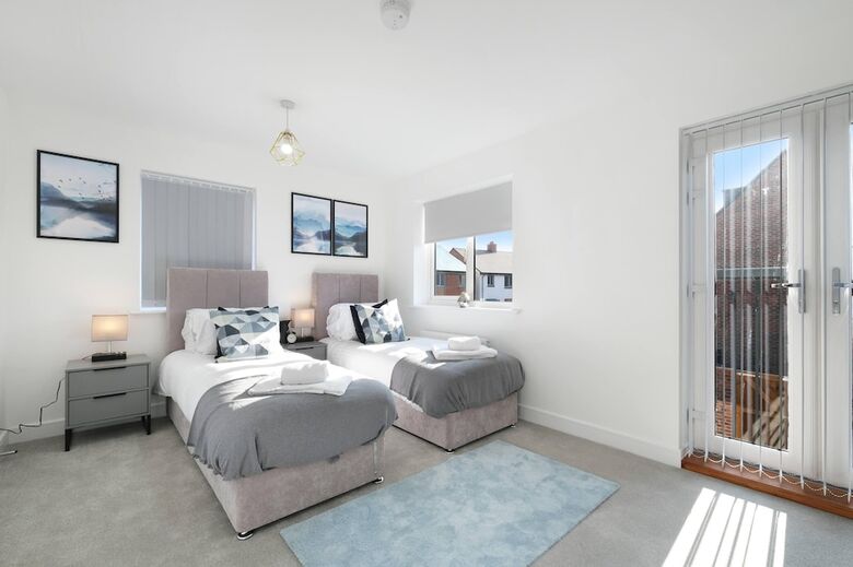 Modern 5 Bedroom 3 Bath Hse Aylesbury