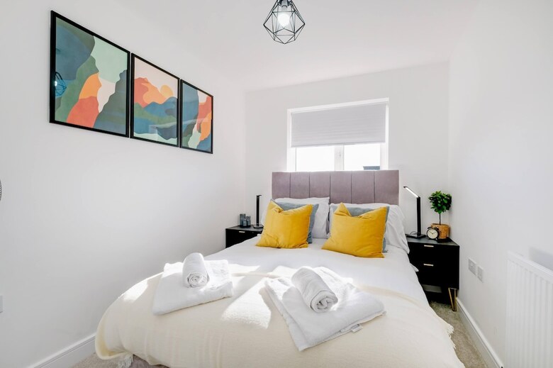 Modern 5 Bedroom 3 Bath Hse Aylesbury