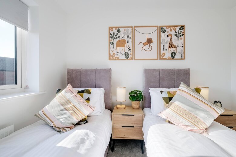 Modern 5 Bedroom 3 Bath Hse Aylesbury
