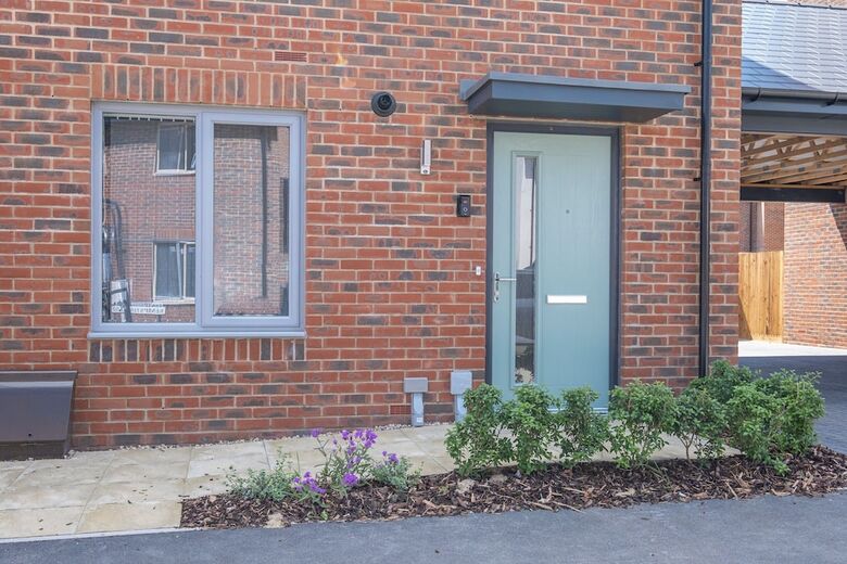 Modern 5 Bedroom 3 Bath Hse Aylesbury