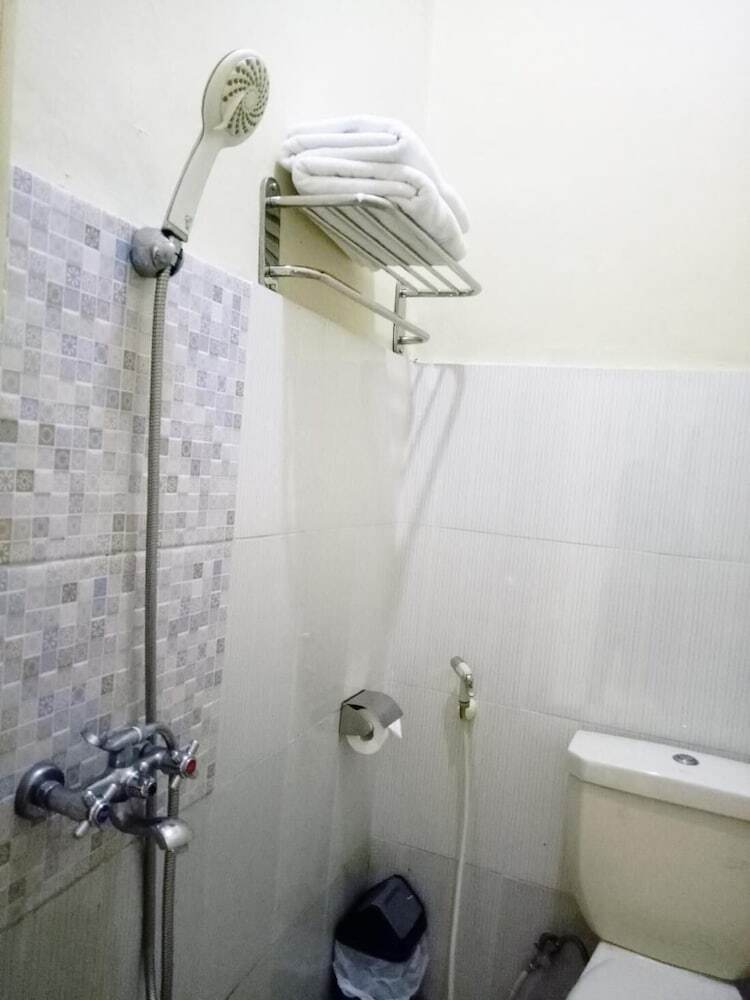 Bakom Inn Syariah - Standard Double Room