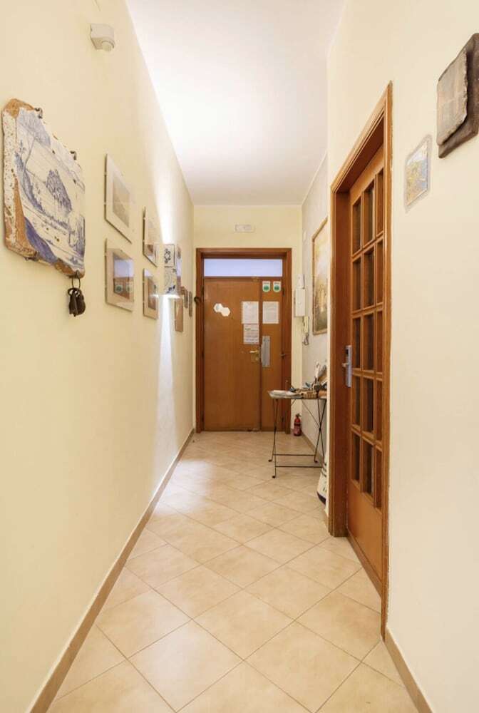 Bed & Breakfast Pompei Window