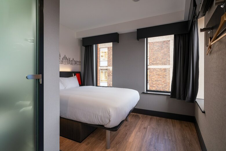 Easyhotel Dublin City Centre