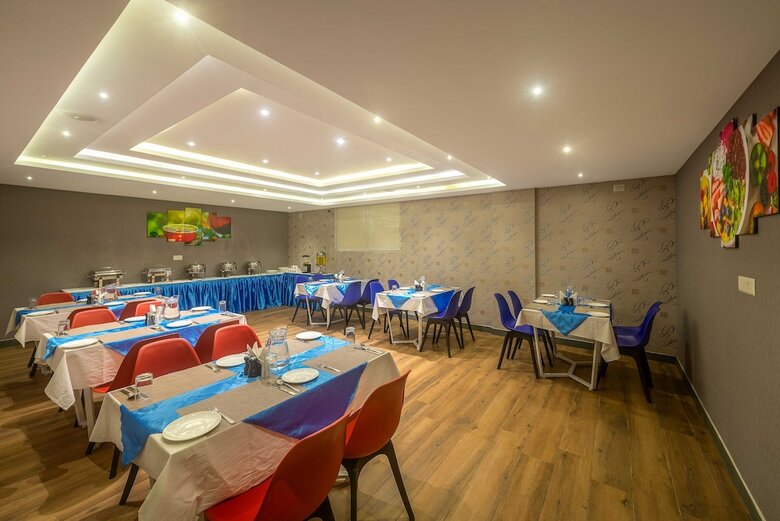 Royal Ace Boutique Hotel