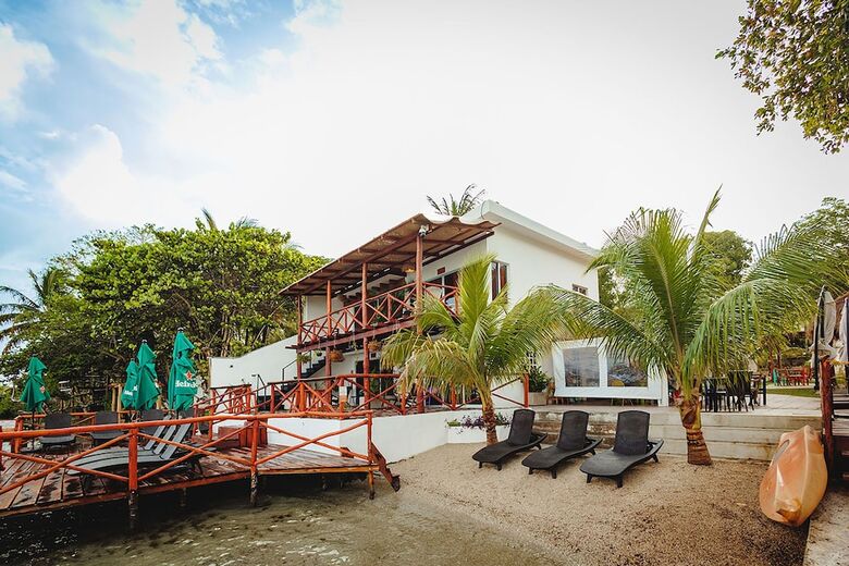 Hotel El B�ho Lagoon Bacalar