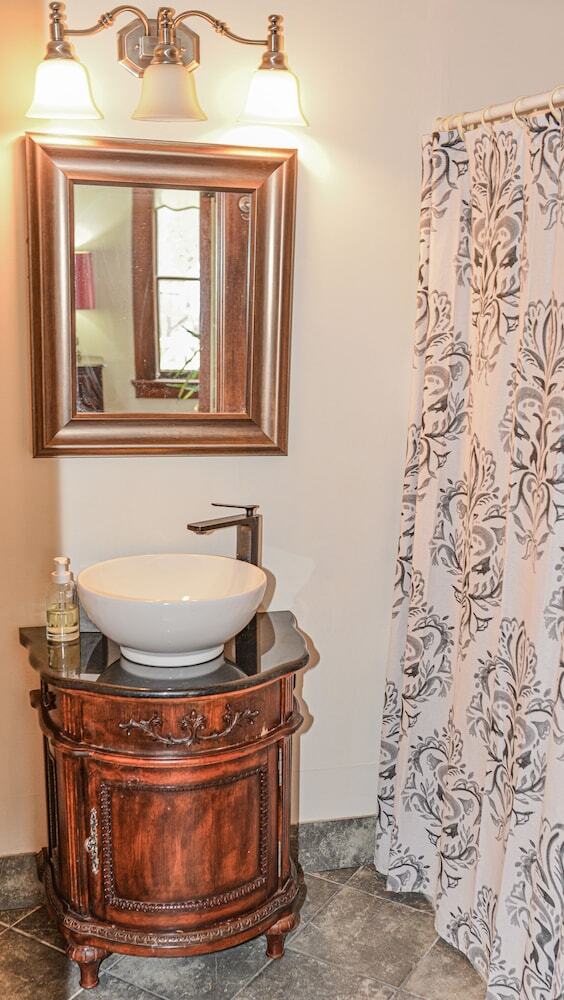 Bed & Breakfast Arts Inn