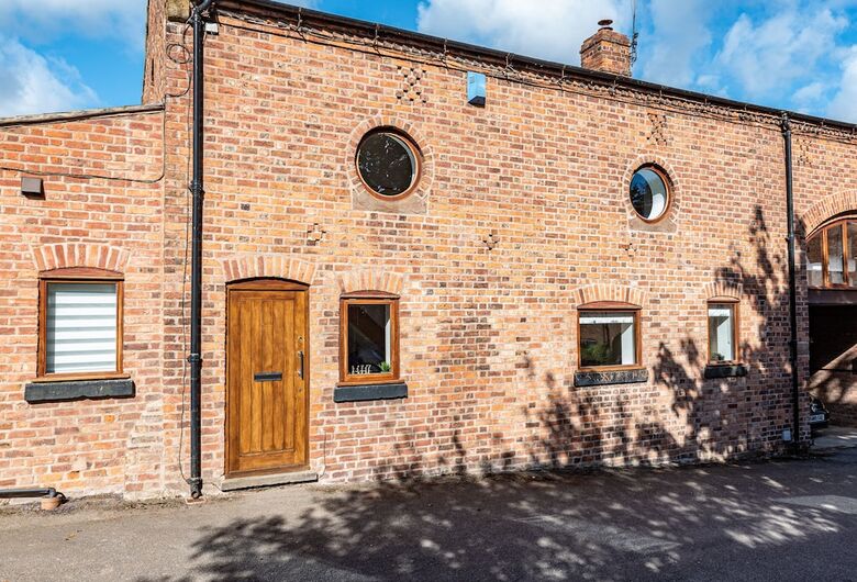 No1 Little Barrow Barns