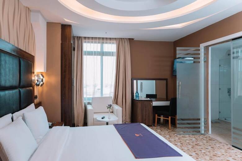 Diamond Hotel