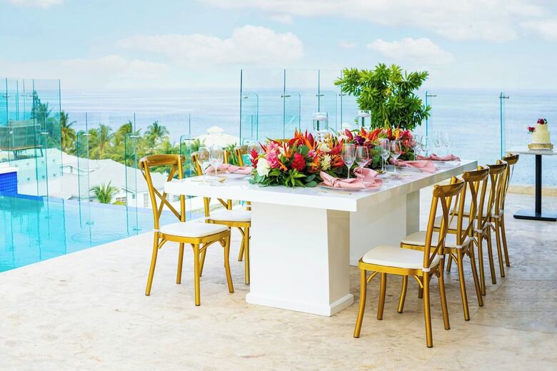 Alaia Belize, Autograph Collection