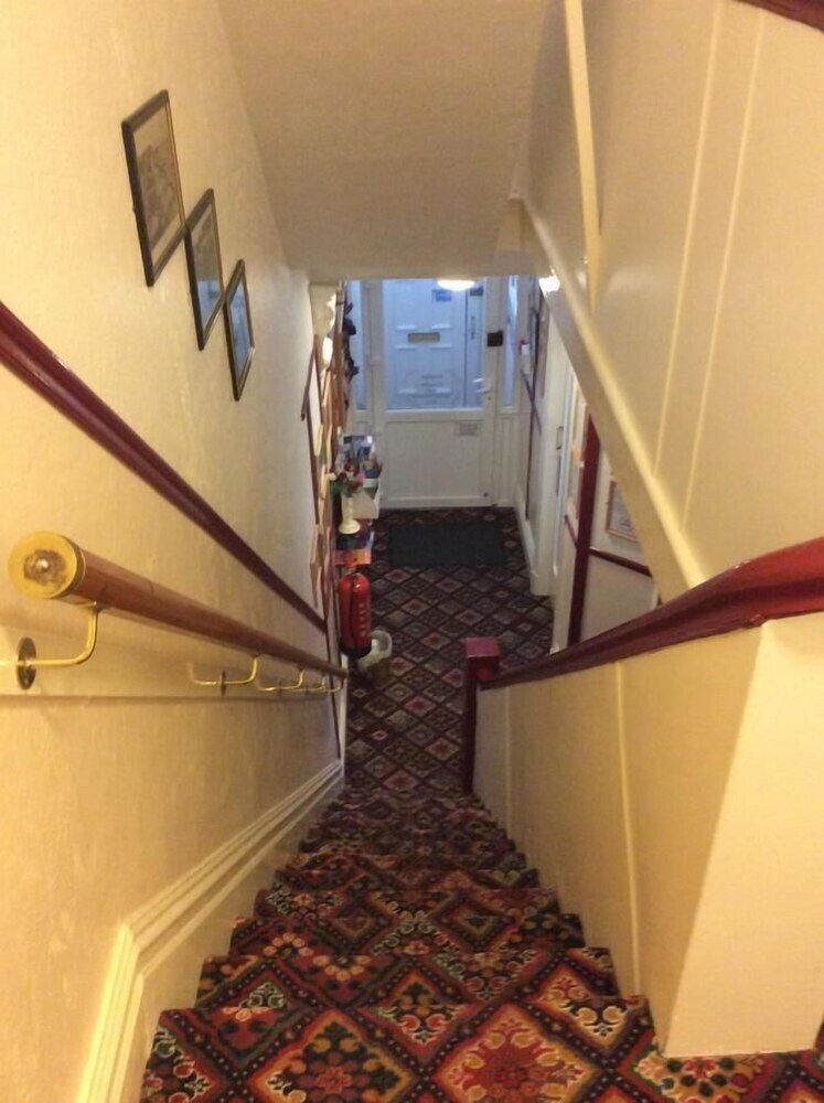 Shazron Hotel