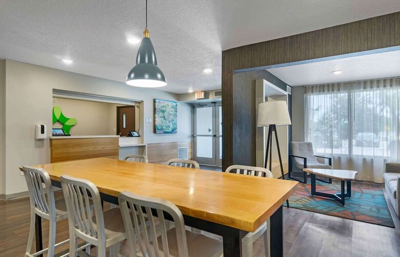 Hotel Extended Stay America Select Suites - Tampa - Northeast