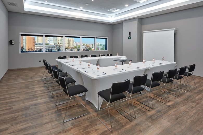 Hotel City Express Plus By Marriott Ciudad De Mexico Interlomas