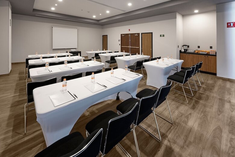 Hotel City Express Plus By Marriott Ciudad De Mexico Interlomas