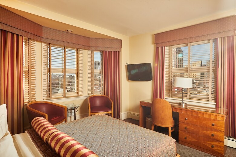 Hotel Alexander Inn