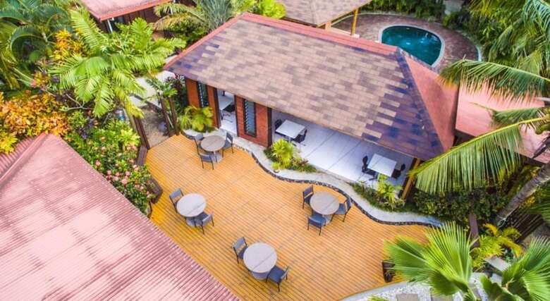 Eden's Edge Hotel