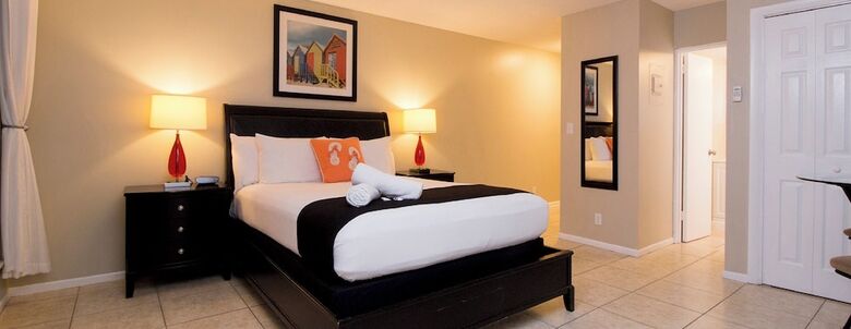 Hotel Rooftop Resort - Clothing Optional - Adult Only