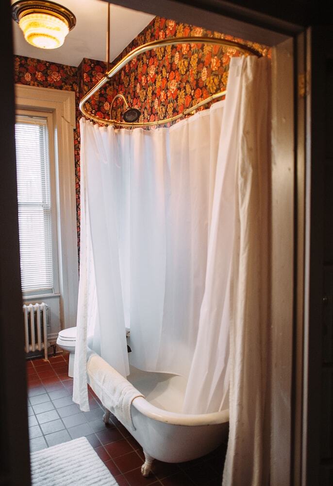 Bed & Breakfast Morning Glory Inn