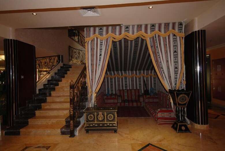 Al Bustan Hotel