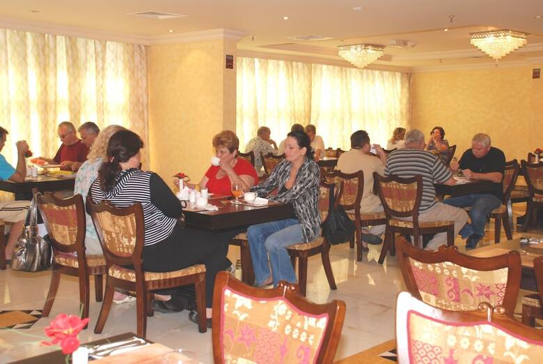 Al Bustan Hotel