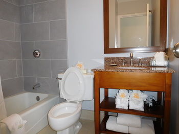 Clarion Hotel Airport Greensboro