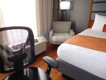 Clarion Hotel Airport Greensboro