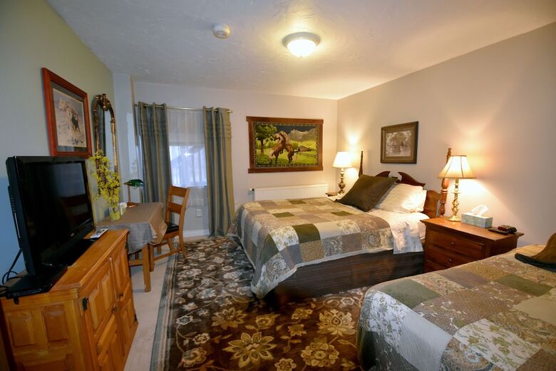 Alaska Grizzly Lodge