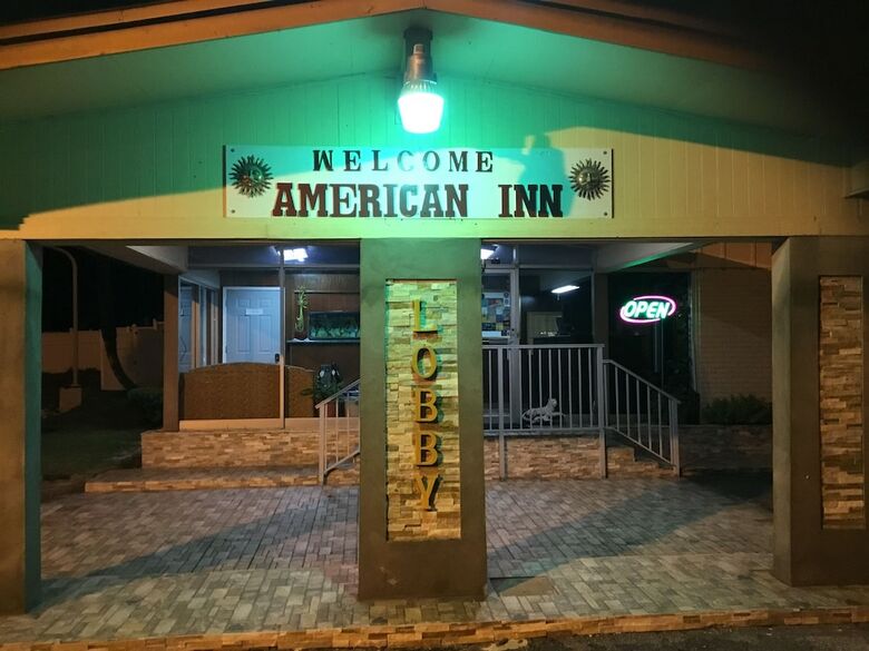 Motel American Inn And Suites