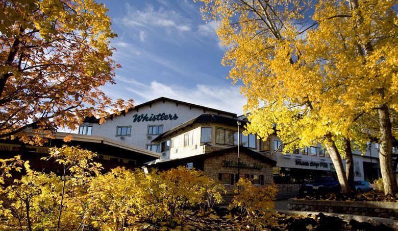 Hotel Whistler's Inn