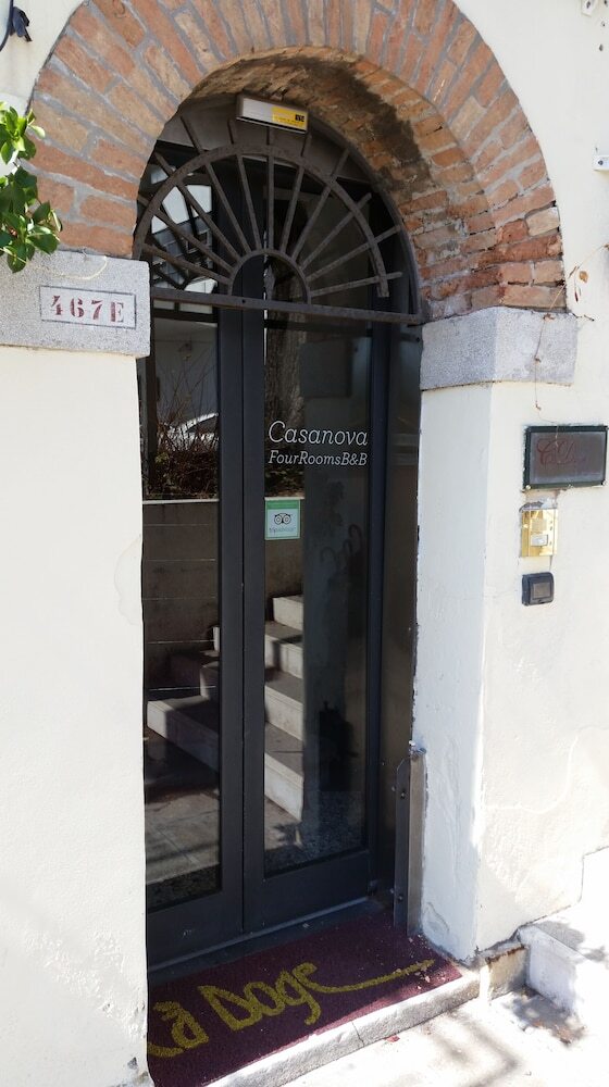 Bed & Breakfast Casanova Fourrooms