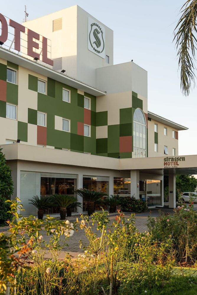 Strassen Hotel