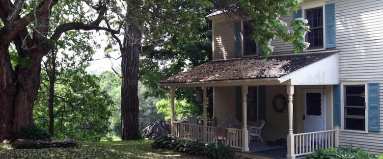 Bed & Breakfast Inn At Neshobe River