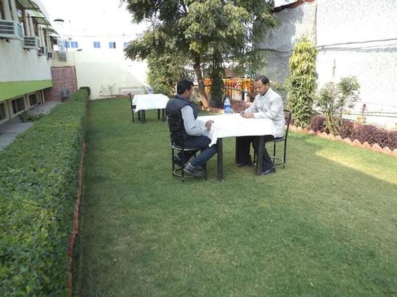 Hotel Ambika Palace By Shiwani Associate