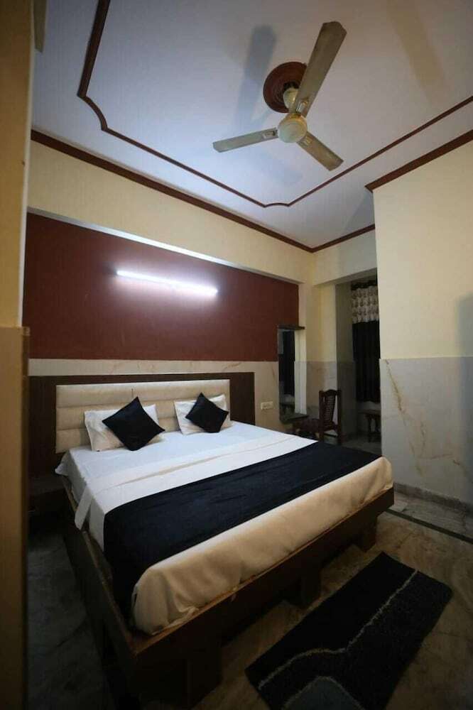 Hotel Ambika Palace By Shiwani Associate
