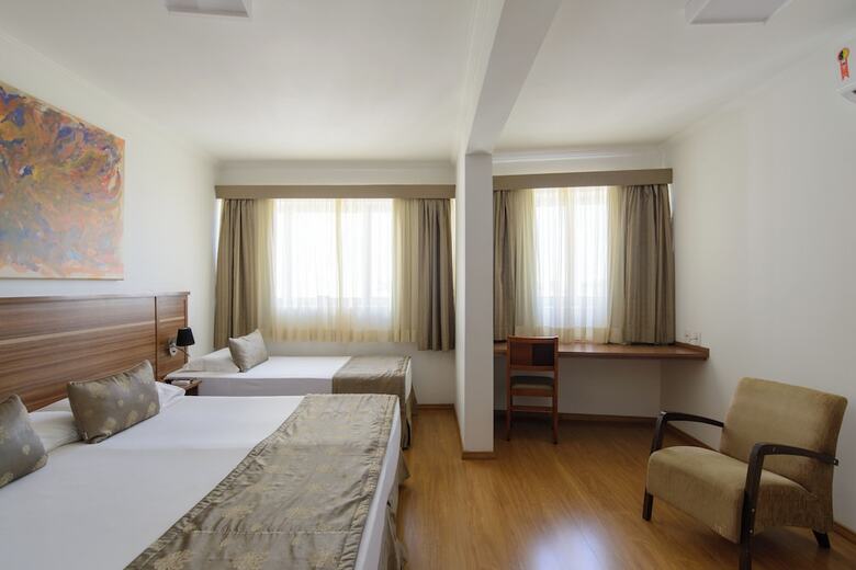 Faro Hotel S�o Jos� Dos Campos