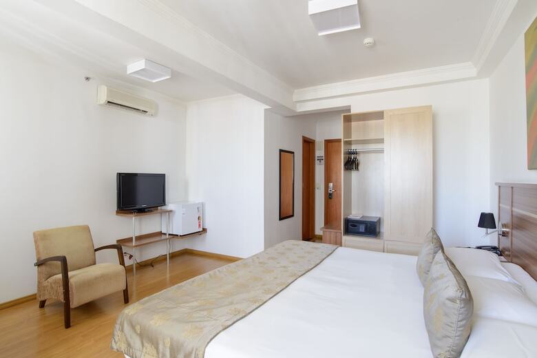 Faro Hotel S�o Jos� Dos Campos