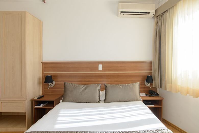 Faro Hotel S�o Jos� Dos Campos