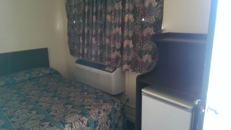 Motel Deluxe Inn