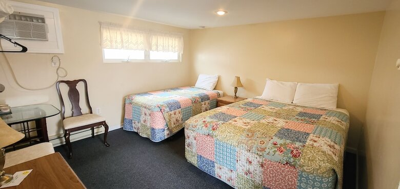 Sun And Surf Motel