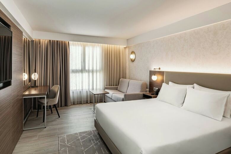 AC Hotel By Marriott St. Julian's
