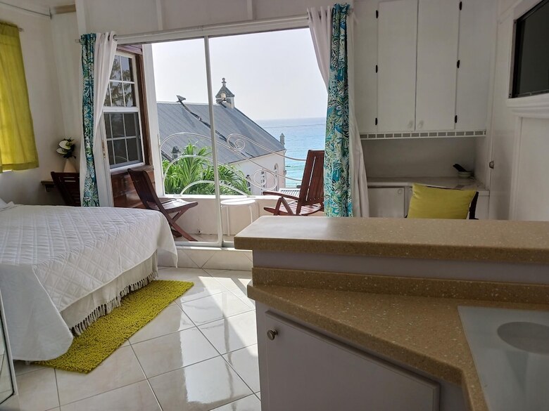 Coral Lane Beach Apartments