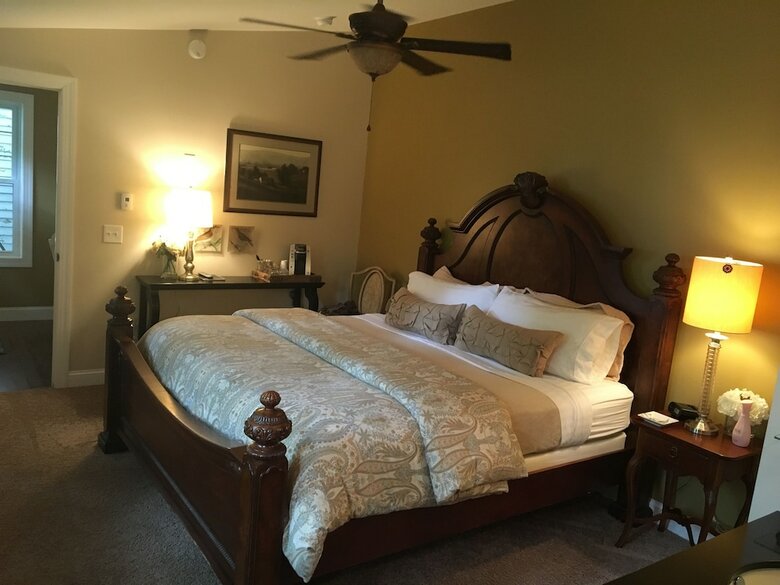 Bed & Breakfast Pinecrest Inn