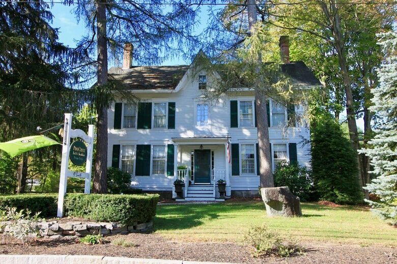 Bed & Breakfast Pinecrest Inn