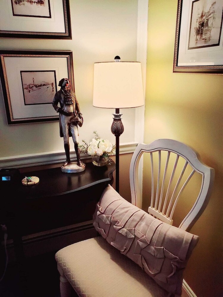 Bed & Breakfast Pinecrest Inn
