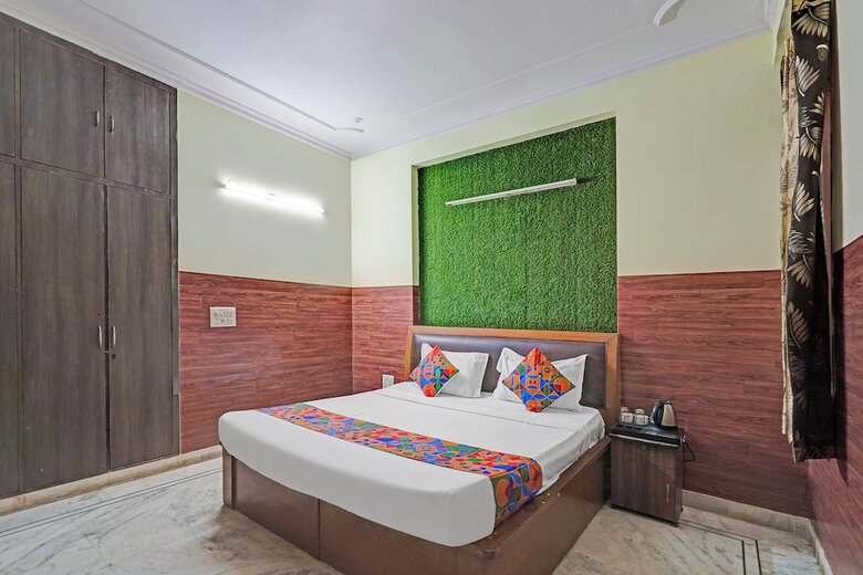 Fabhotel The Everest 43