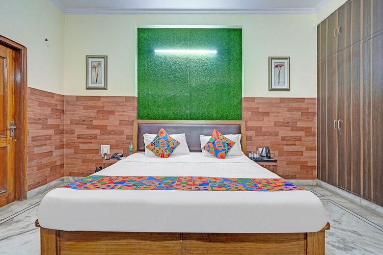 Fabhotel The Everest 43